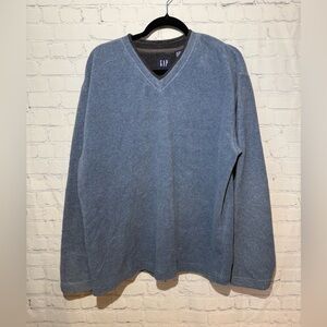 GAP size large blue v-neck pullover